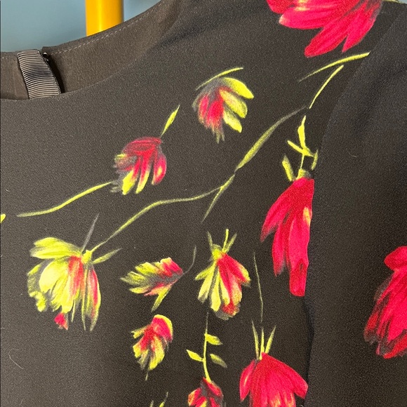 Chic Black Floral Long Sleeve Dress - Picture 4 of 5